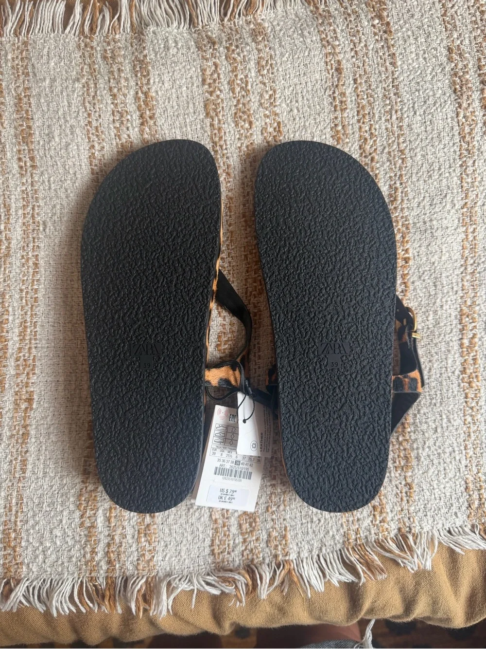 Zara Leopard Print Calf Hair Thong Sandals Women’s Size 8 NWT - Picture 5 of 5